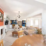 Daire Aegean Whispers House